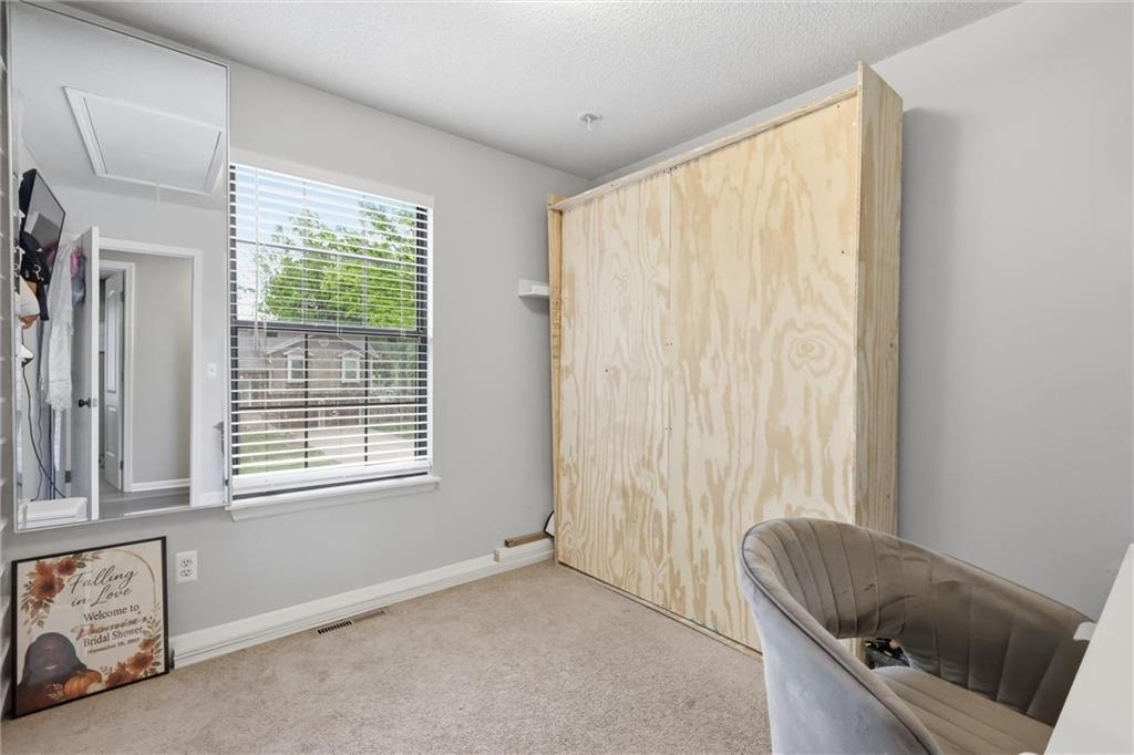 312 SE Onyx Drive