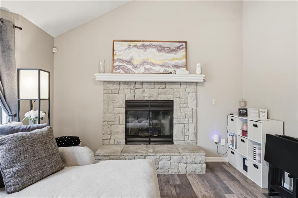 312 SE Onyx Drive