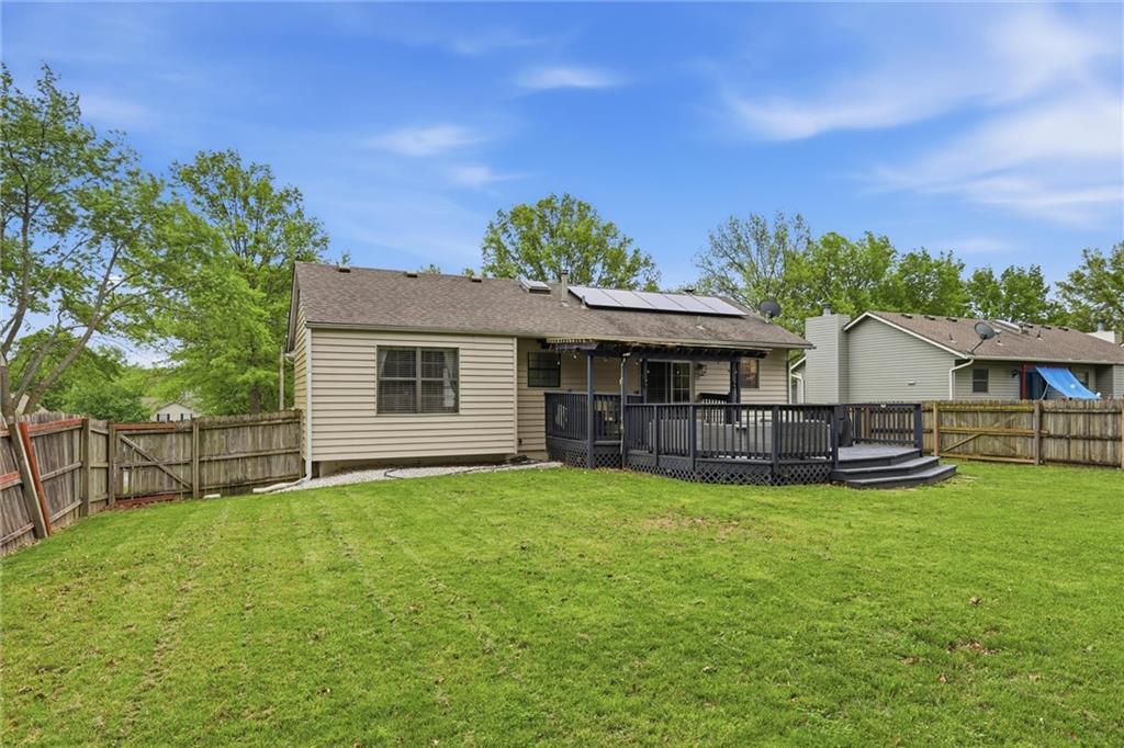312 SE Onyx Drive