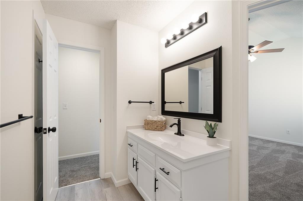 4612 NE Whispering Winds Drive Unit: A