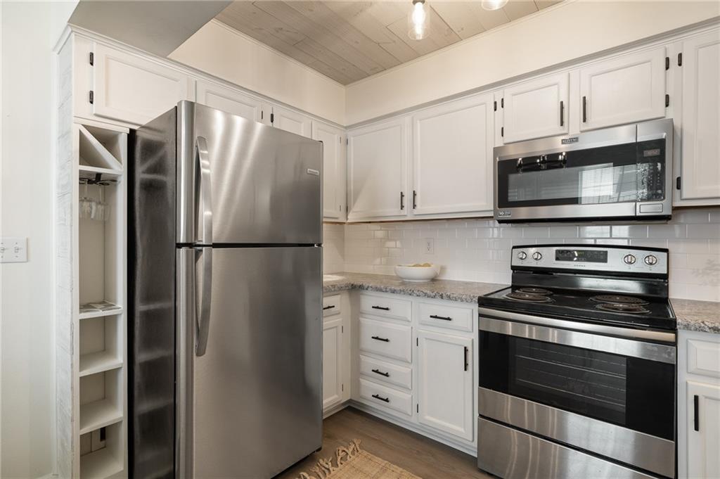 4612 NE Whispering Winds Drive Unit: A