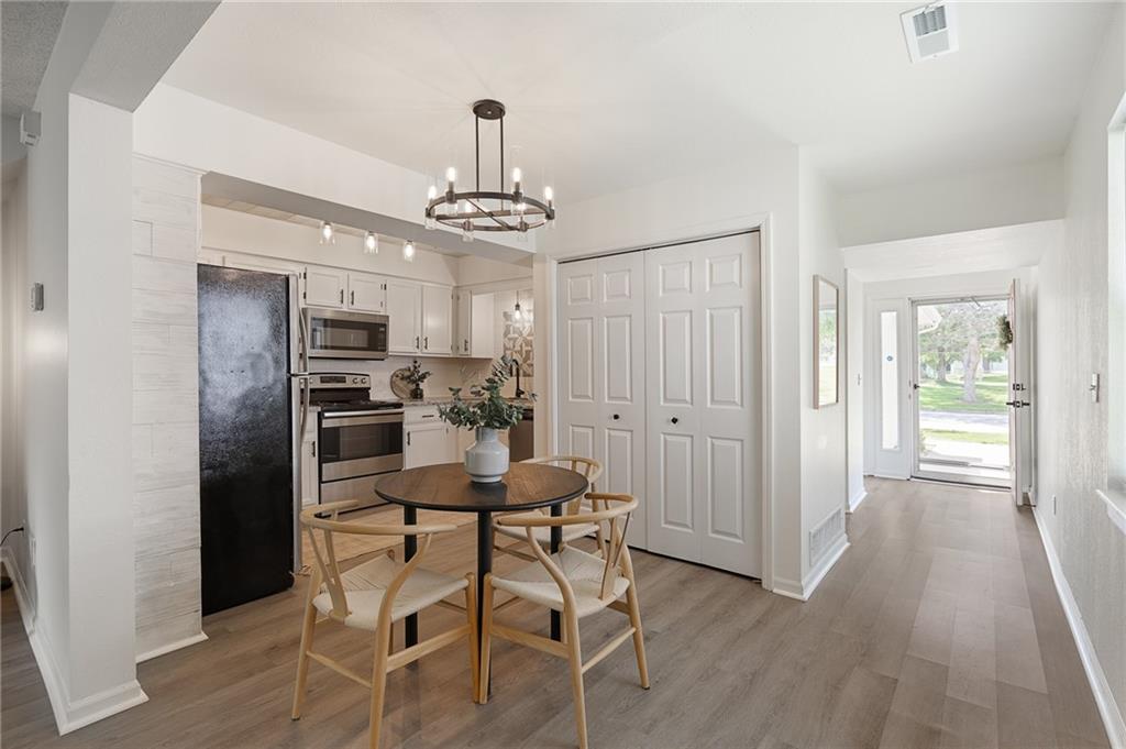 4612 NE Whispering Winds Drive Unit: A