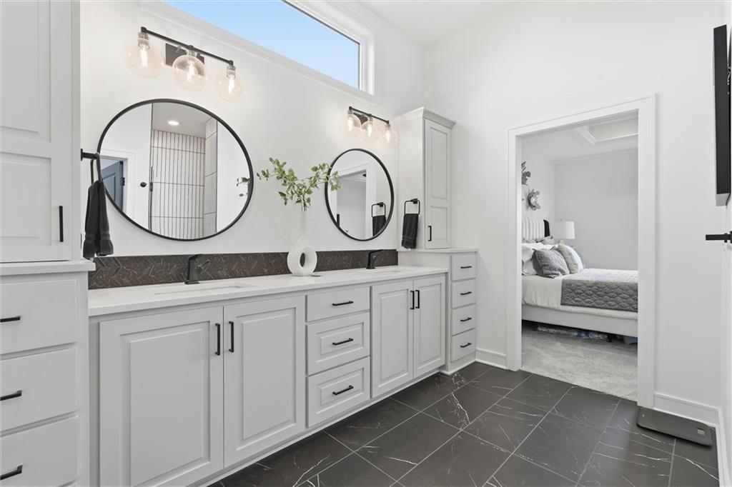 4205 NE Chapel Manor Drive