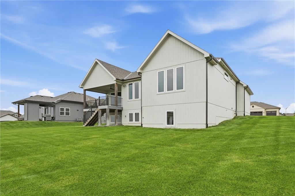 4205 NE Chapel Manor Drive