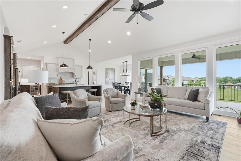 4205 NE Chapel Manor Drive