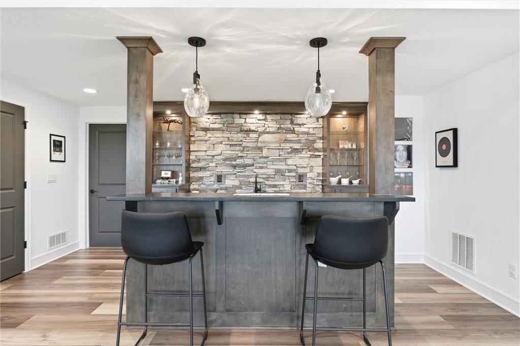 4205 NE Chapel Manor Drive