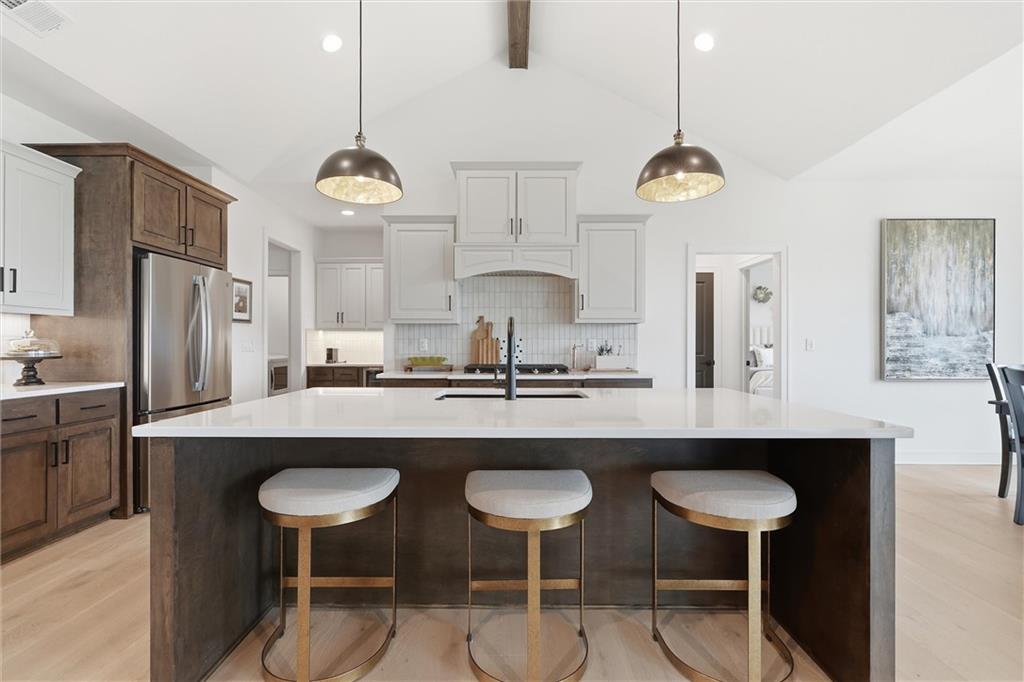 4205 NE Chapel Manor Drive