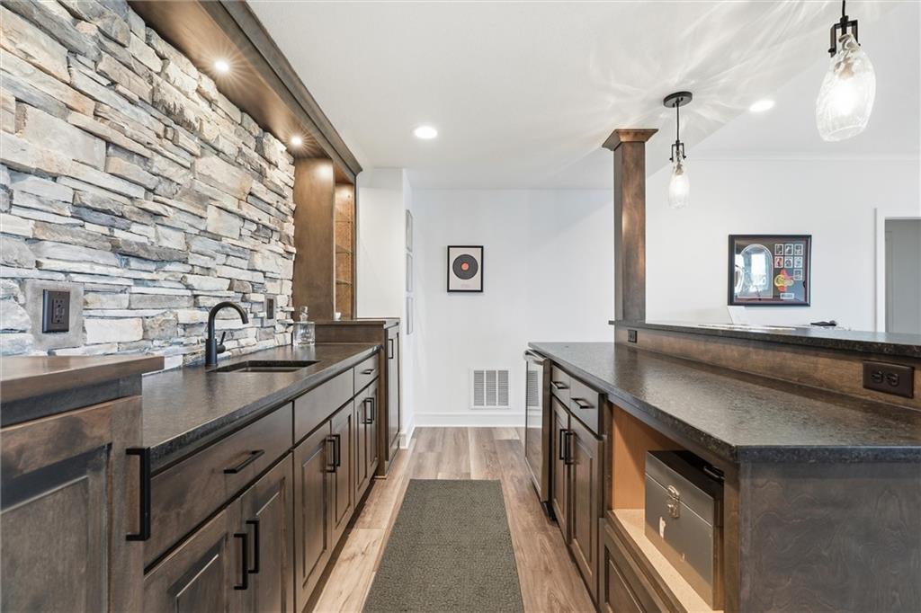 4205 NE Chapel Manor Drive