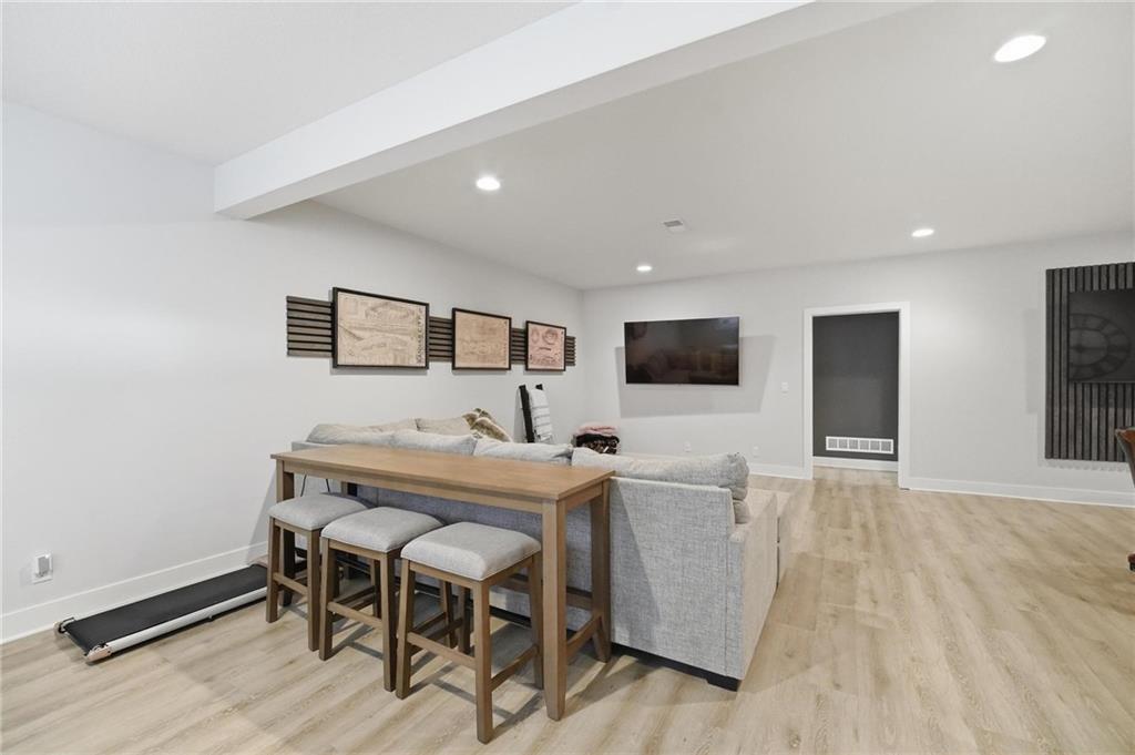 161 NW Carson Drive