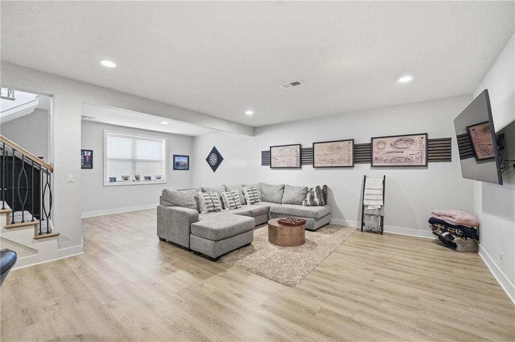 161 NW Carson Drive