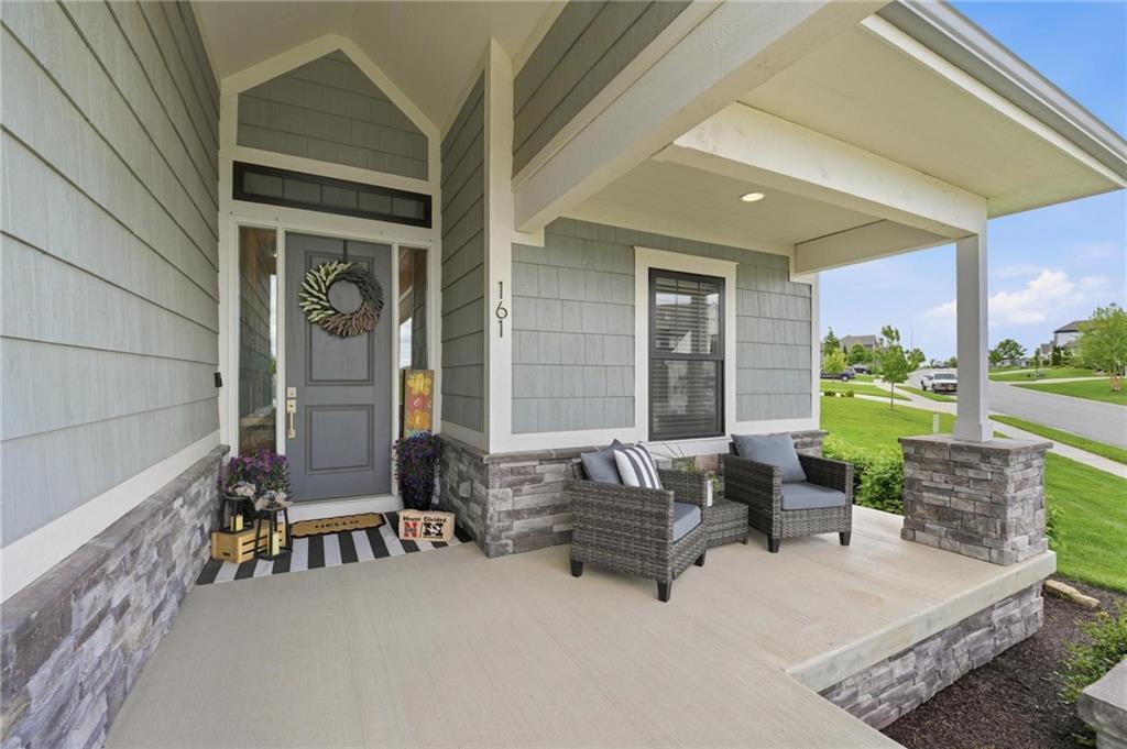161 NW Carson Drive