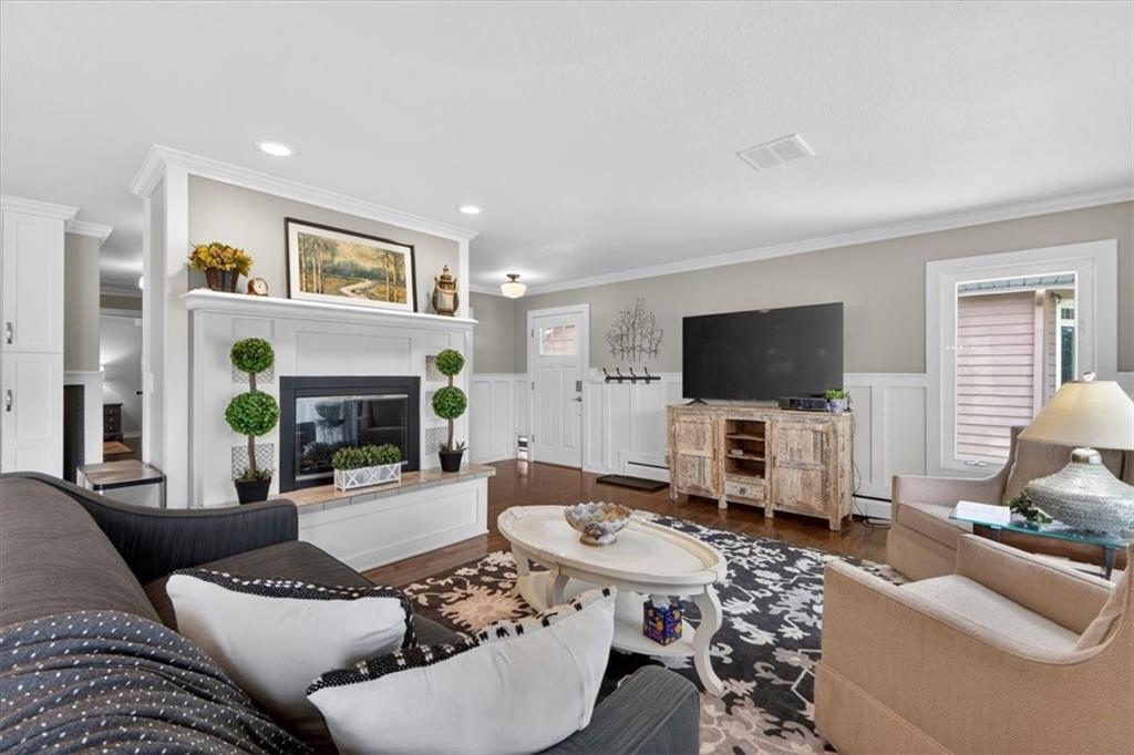 36 BEACH Drive