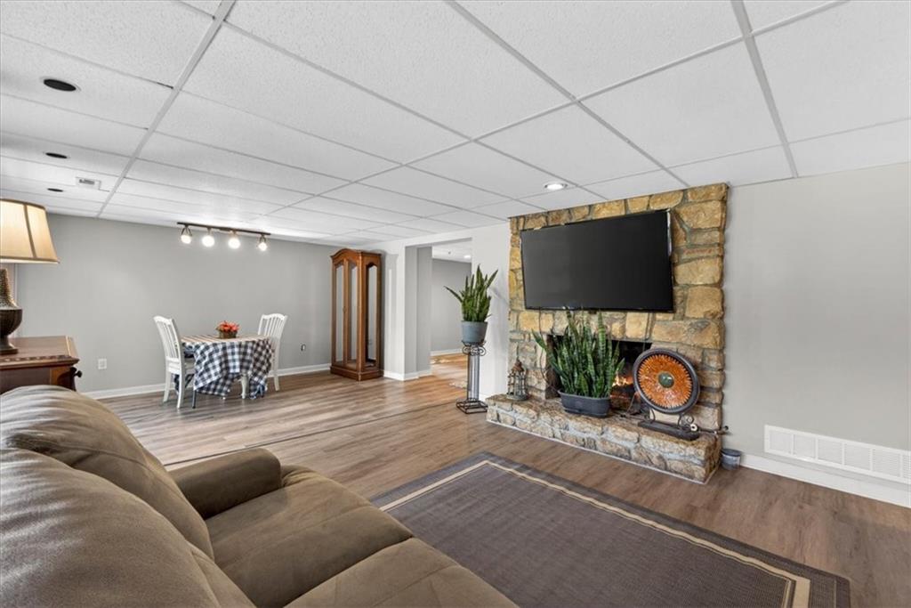36 BEACH Drive