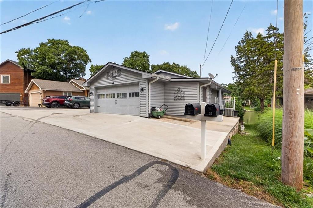 36 BEACH Drive
