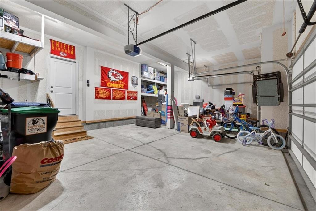 4401 NE Gateway Drive