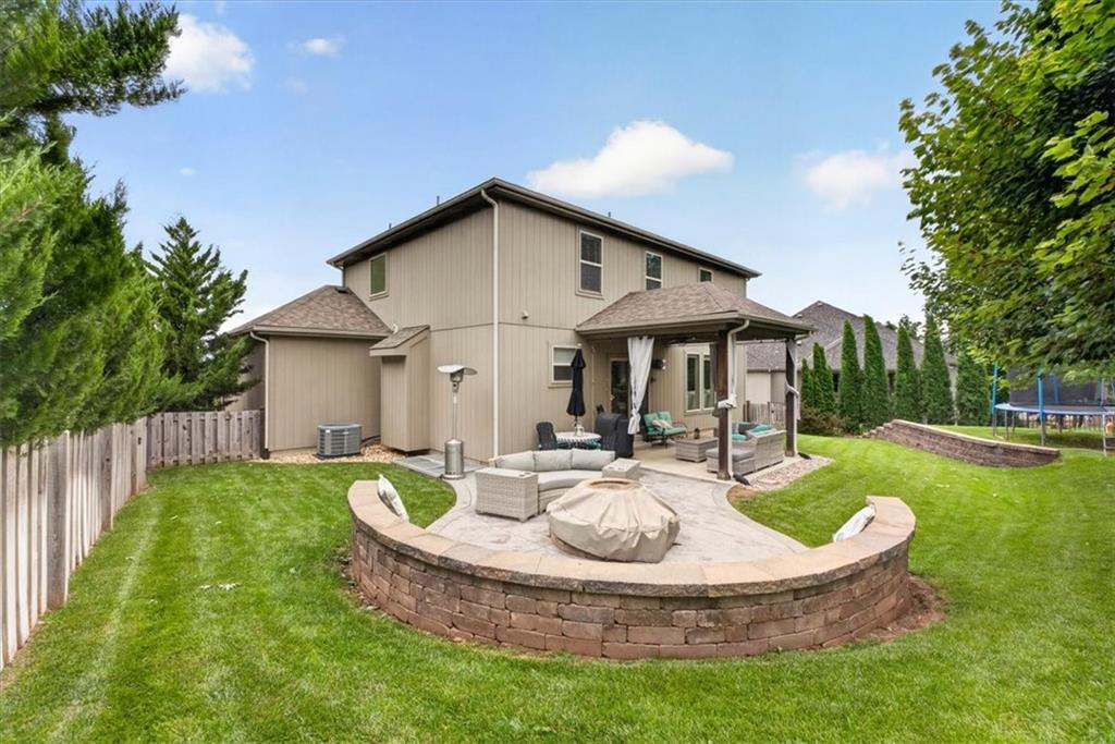 4401 NE Gateway Drive