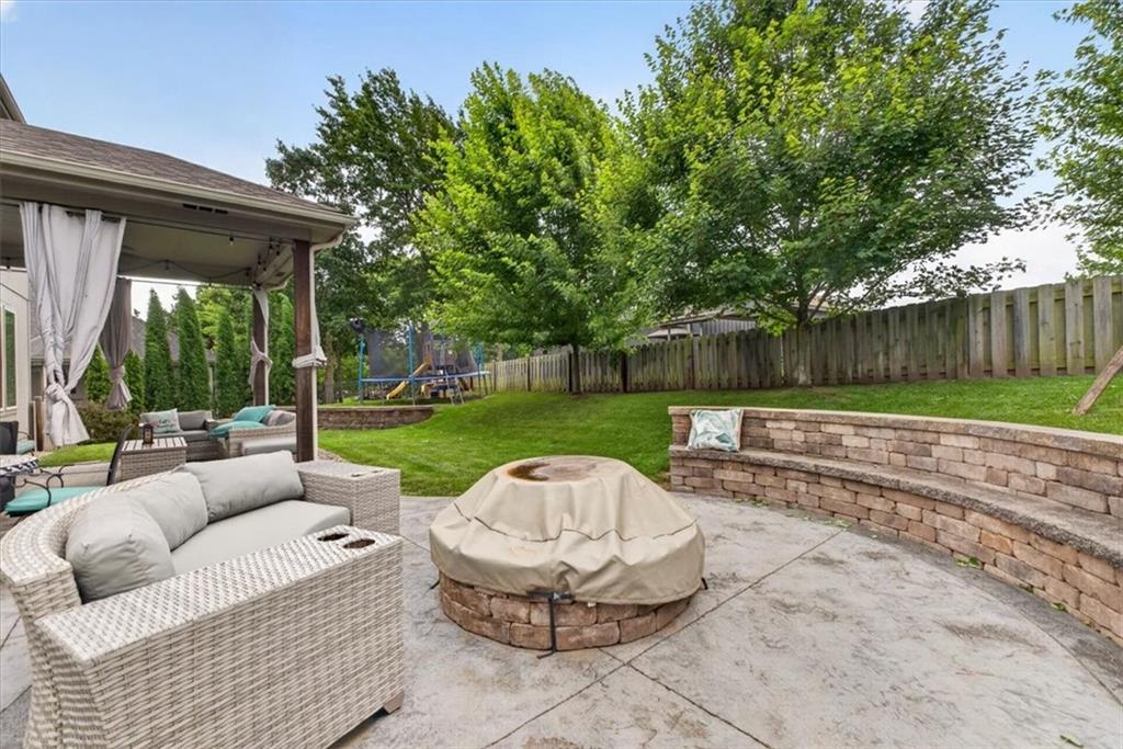 4401 NE Gateway Drive