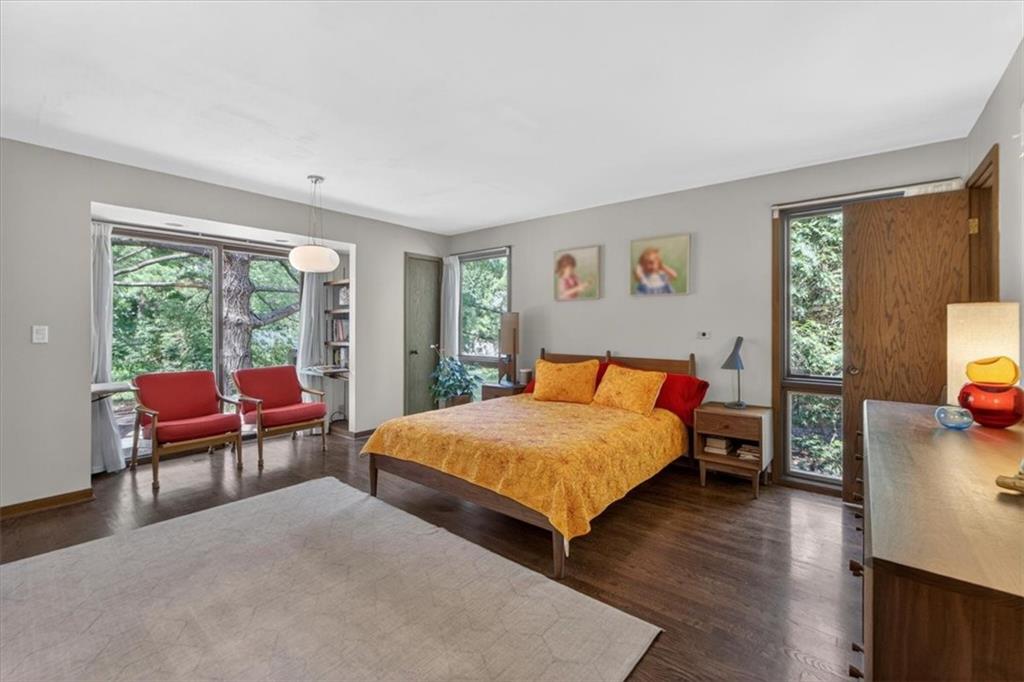1024 Huntington Road