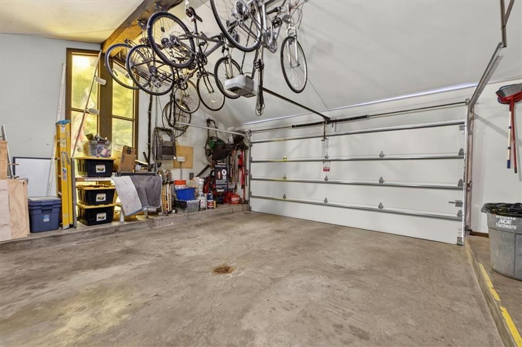 1024 Huntington Road