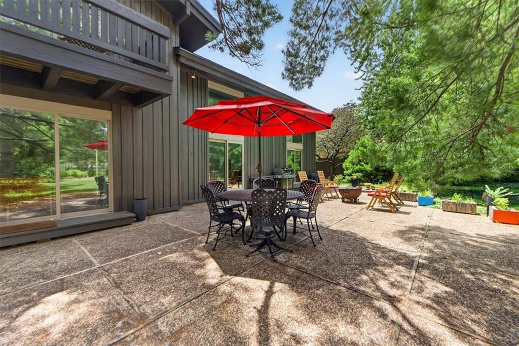 1024 Huntington Road