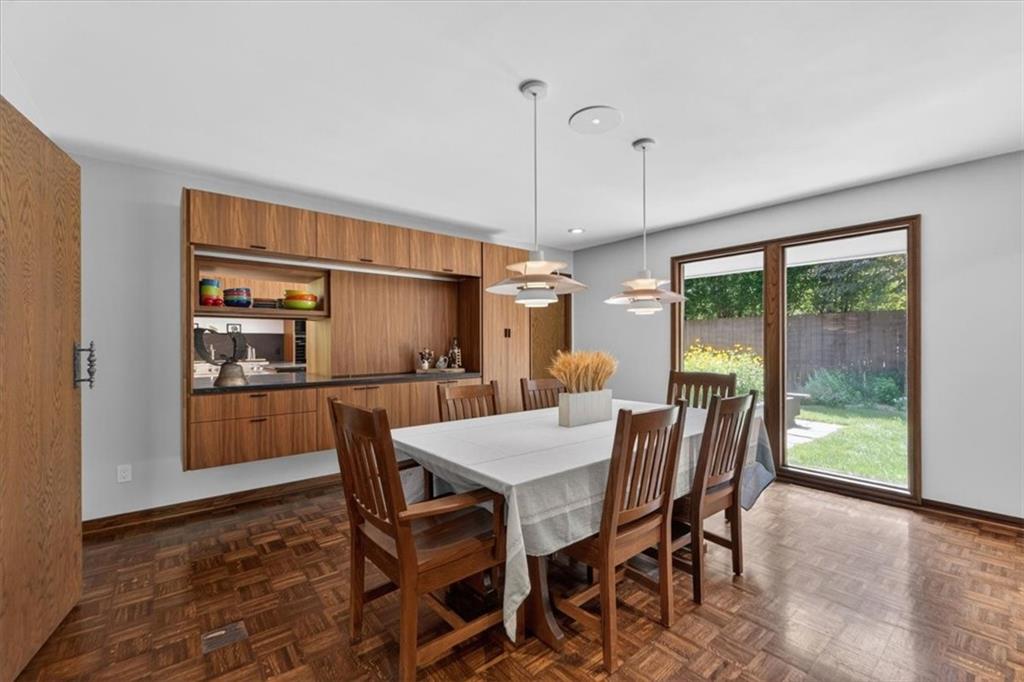 1024 Huntington Road