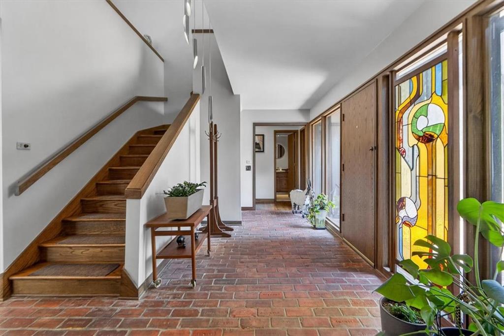 1024 Huntington Road