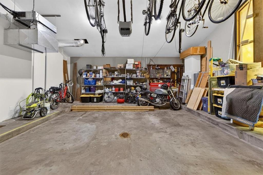 1024 Huntington Road