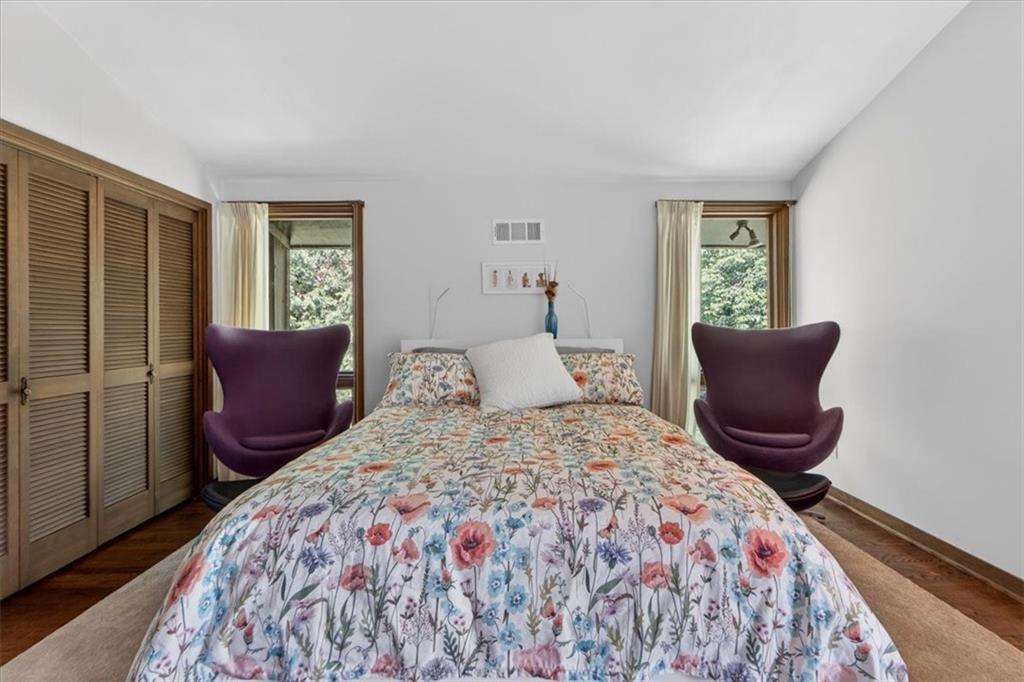 1024 Huntington Road
