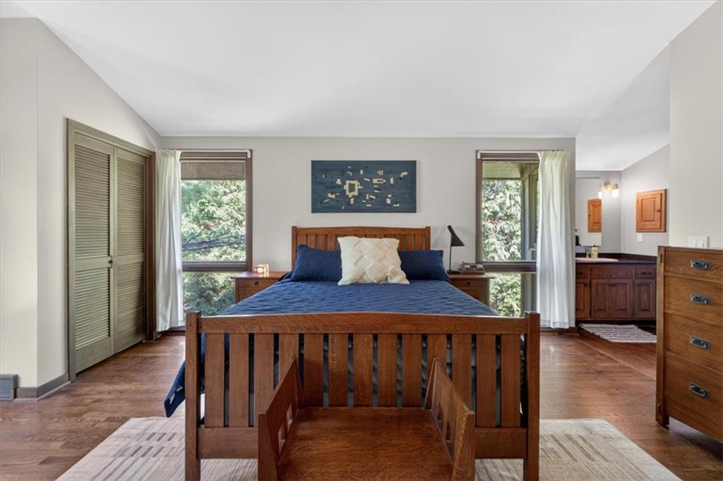 1024 Huntington Road