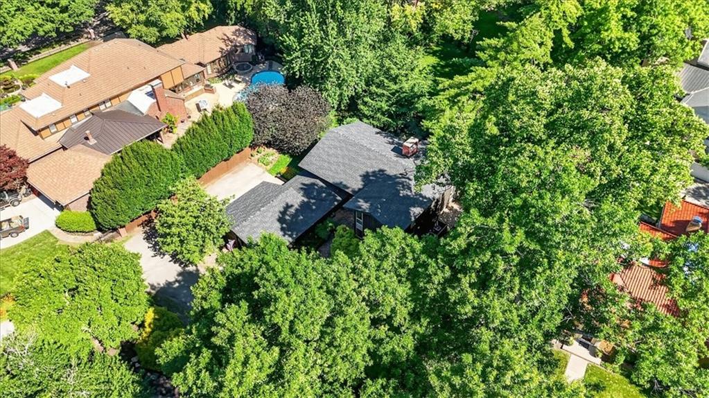 1024 Huntington Road