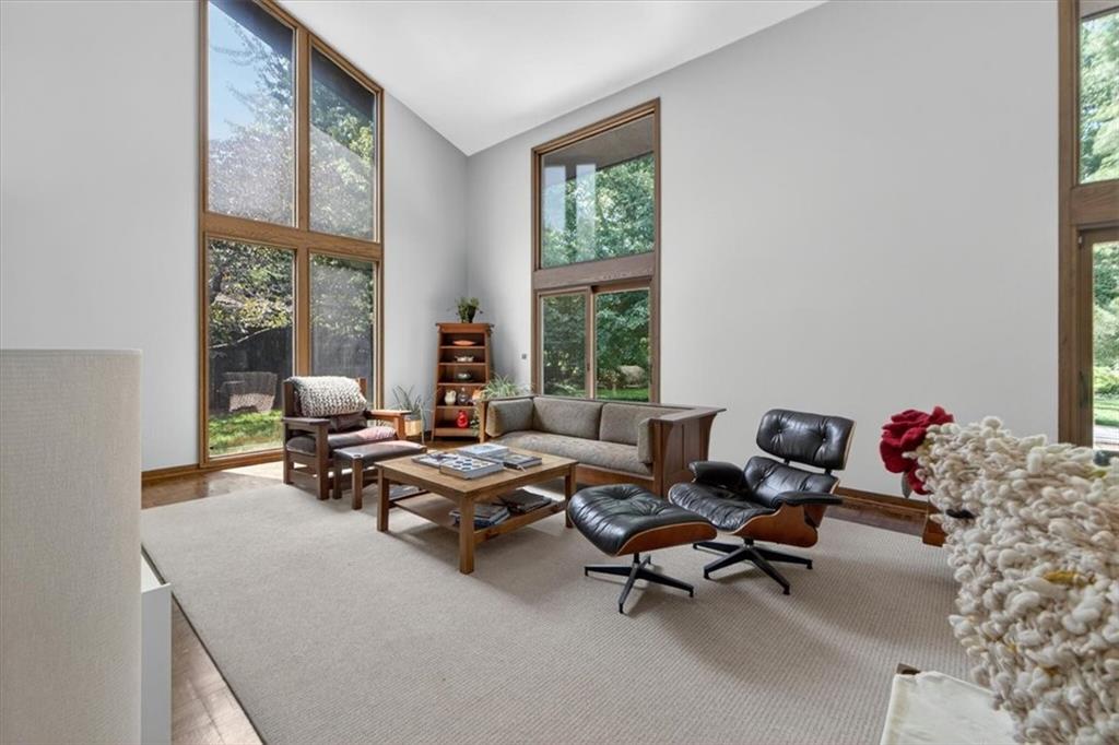 1024 Huntington Road