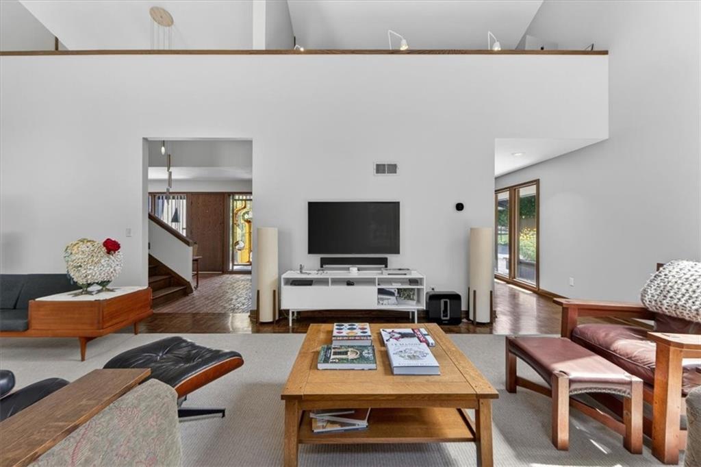 1024 Huntington Road