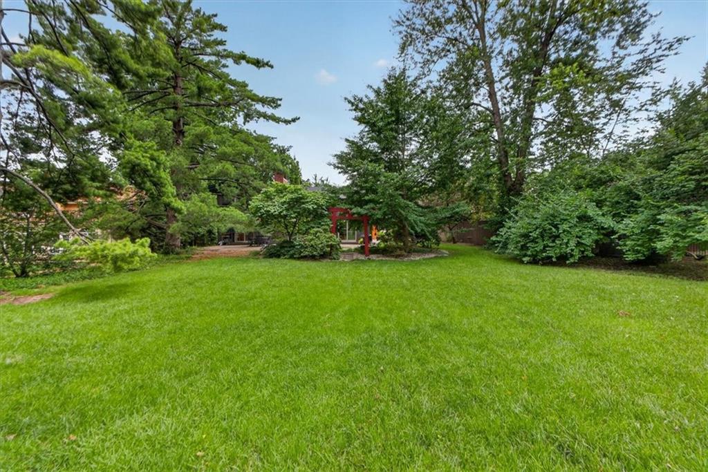 1024 Huntington Road