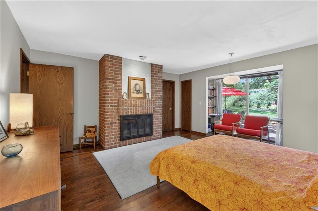 1024 Huntington Road