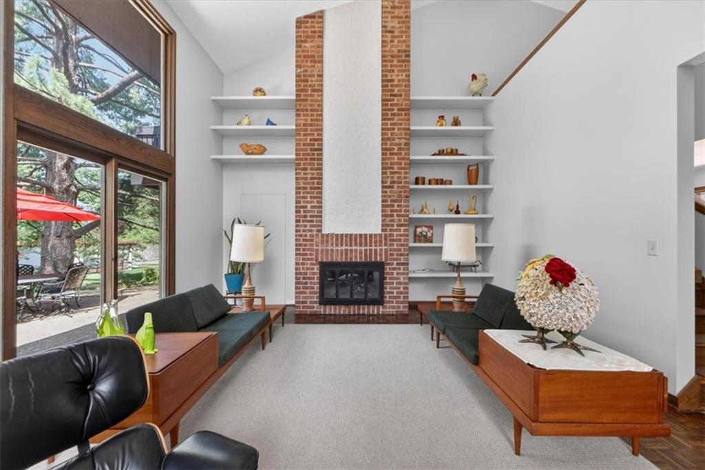 1024 Huntington Road