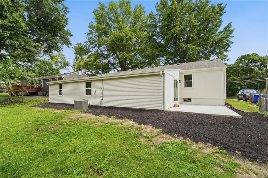 7600 W 67th Street