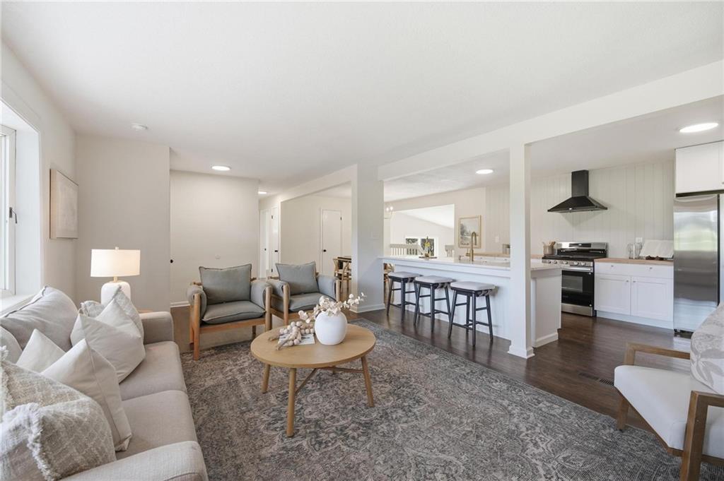 7600 W 67th Street