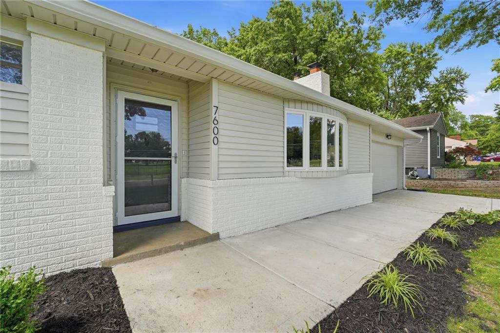 7600 W 67th Street