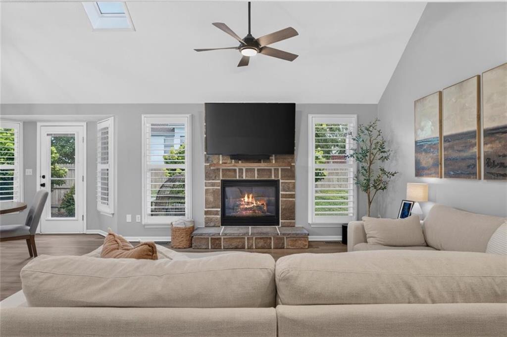 3905 SW EVERGREEN Lane