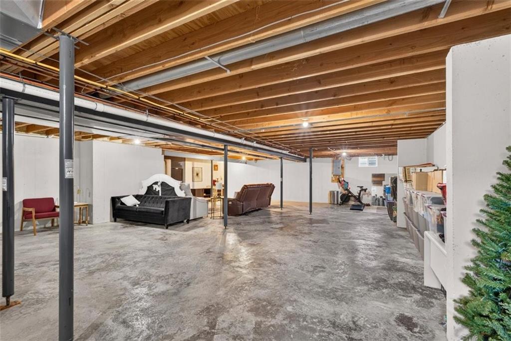 3905 SW EVERGREEN Lane