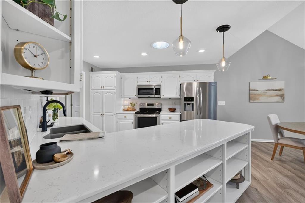 3905 SW EVERGREEN Lane