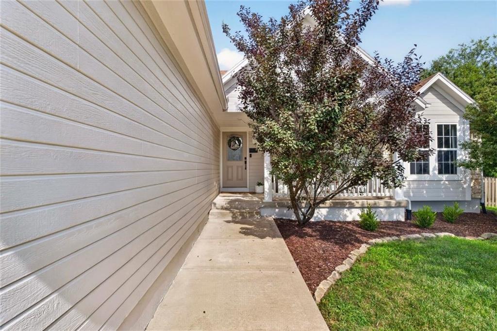 3905 SW EVERGREEN Lane
