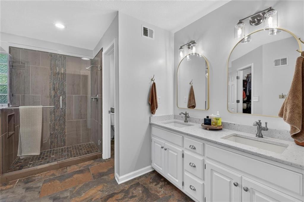 3905 SW EVERGREEN Lane