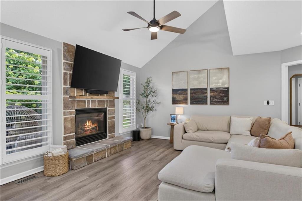 3905 SW EVERGREEN Lane