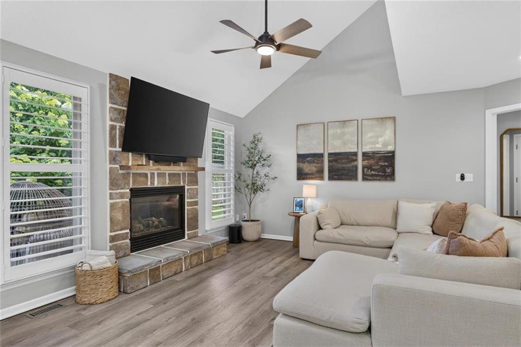 3905 SW EVERGREEN Lane
