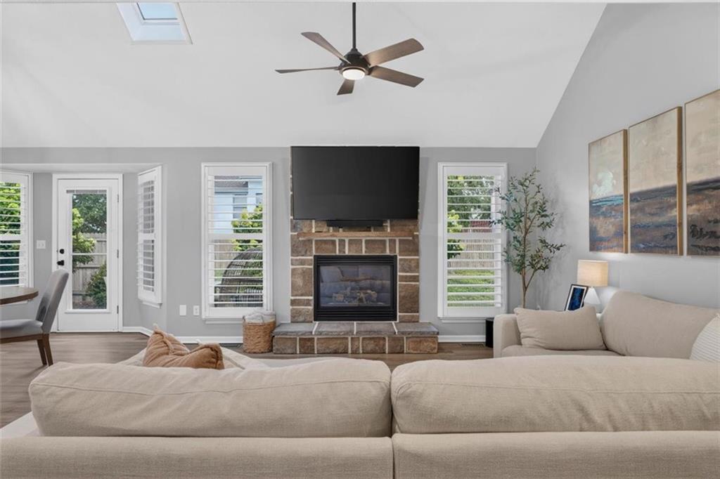3905 SW EVERGREEN Lane