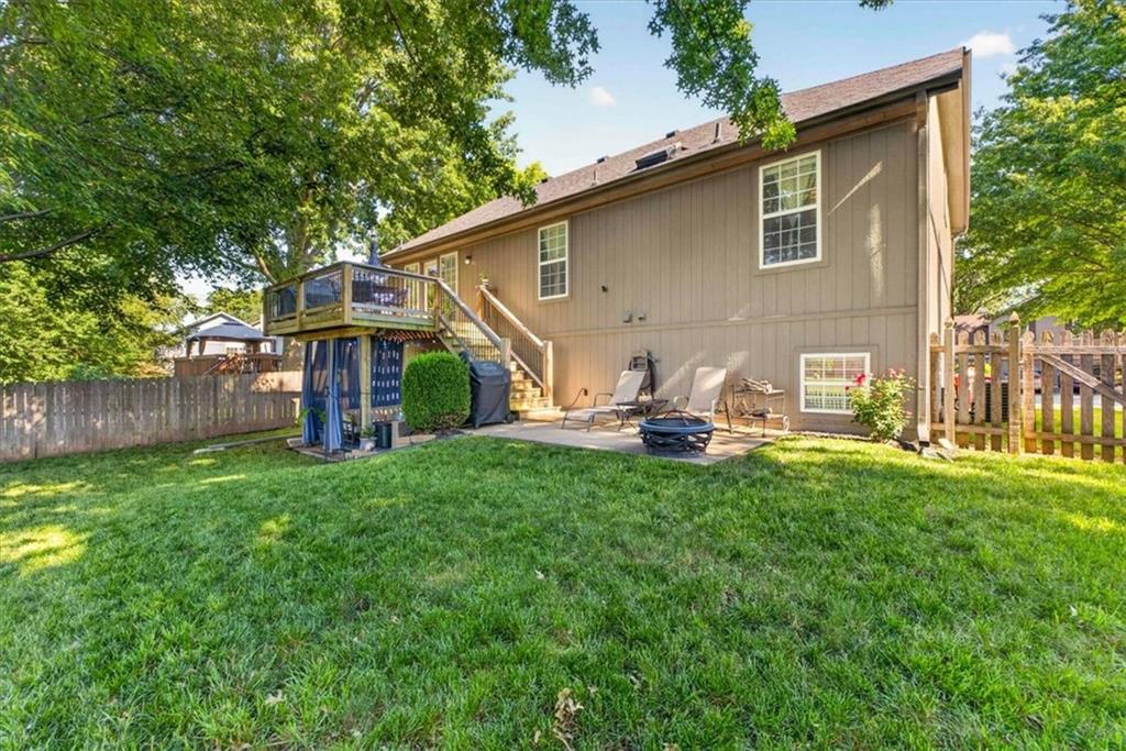 108 NE Gaslight Lane