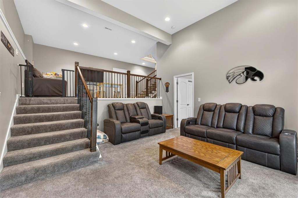 419 E 166th Court