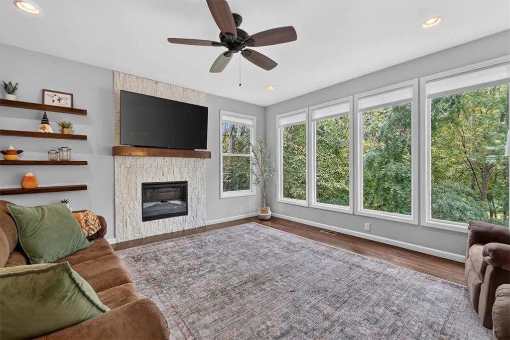 419 E 166th Court