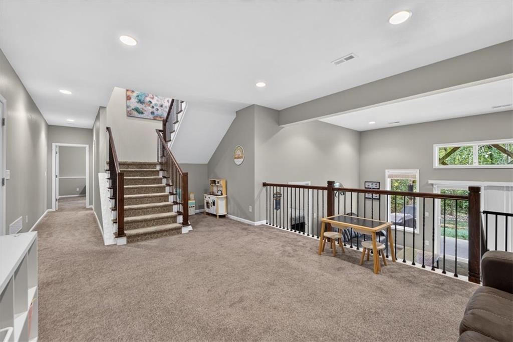 419 E 166th Court
